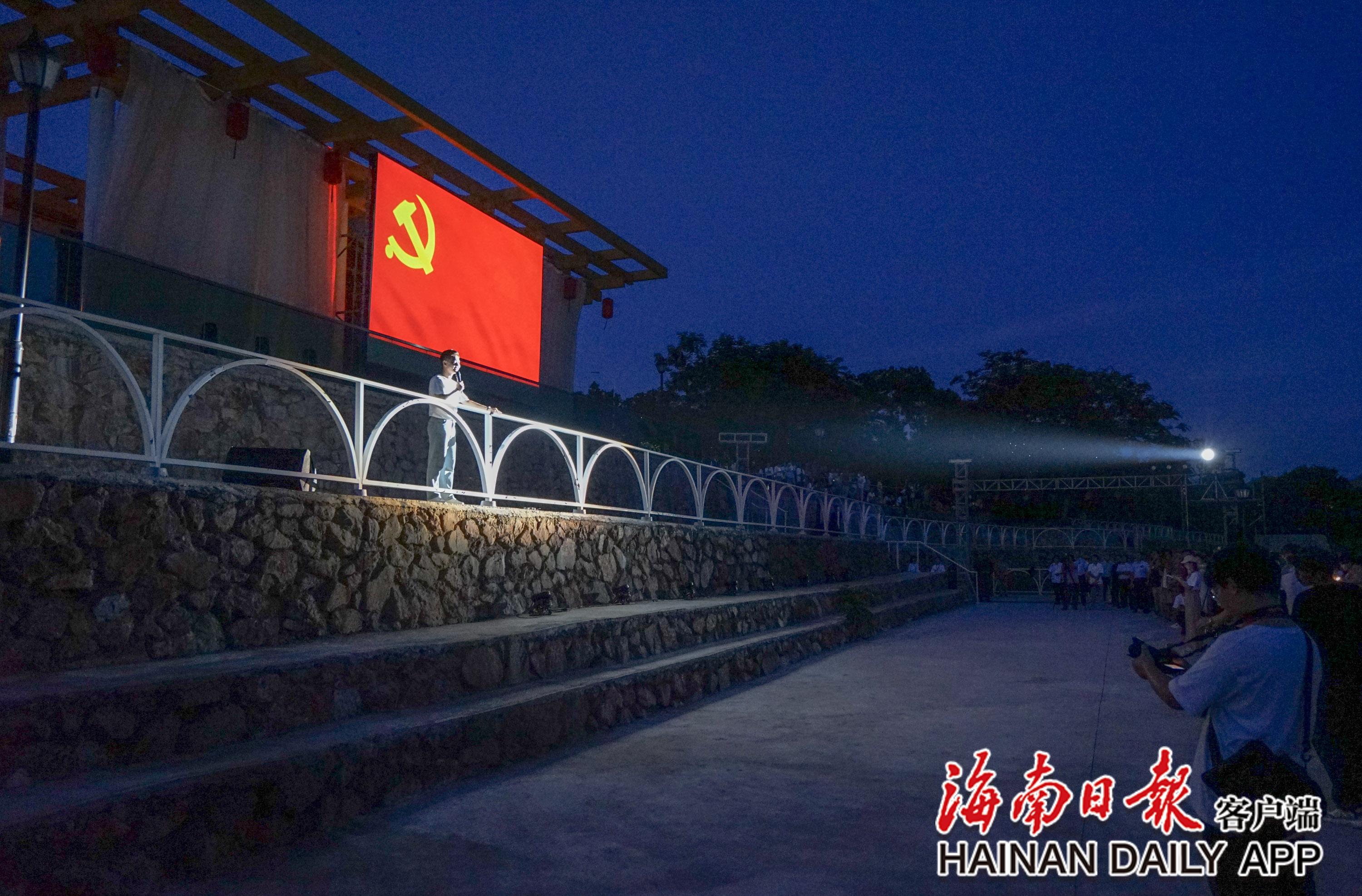 三亚舞台剧 红.jpg 三亚舞台剧 红.jpg