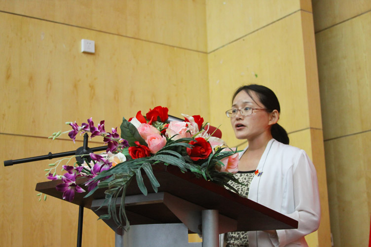 20161110党员大会 152小图.jpg 20161110党员大会 152小图.jpg