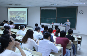 欧阳莉副教授介绍海南省其他高职院校参赛情况.png 欧阳莉副教授介绍海南省其他高职院校参赛情况.png