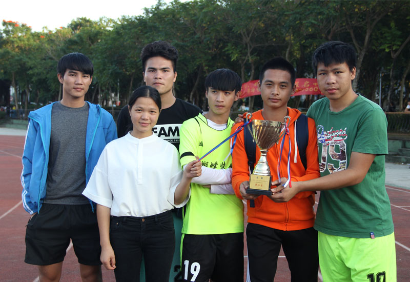 分享胜利的喜悦.jpg 分享胜利的喜悦.jpg