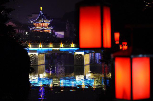 月5_副本_副本.jpg 月5_副本_副本.jpg