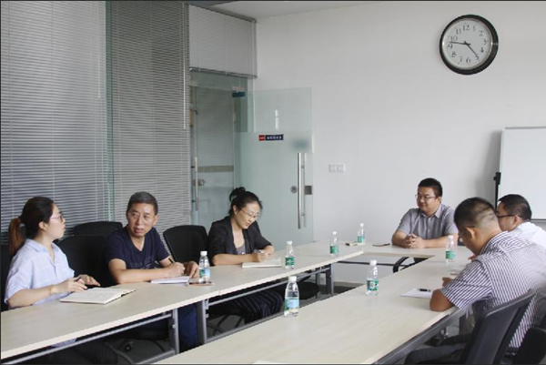 教育扶贫 聚焦精准 我院继续推进万宁定点扶贫工作.jpg