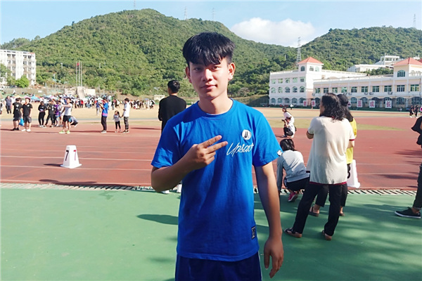 【校园运动达人】林位丰：在运动中突破极限 学会团结_副本.jpg