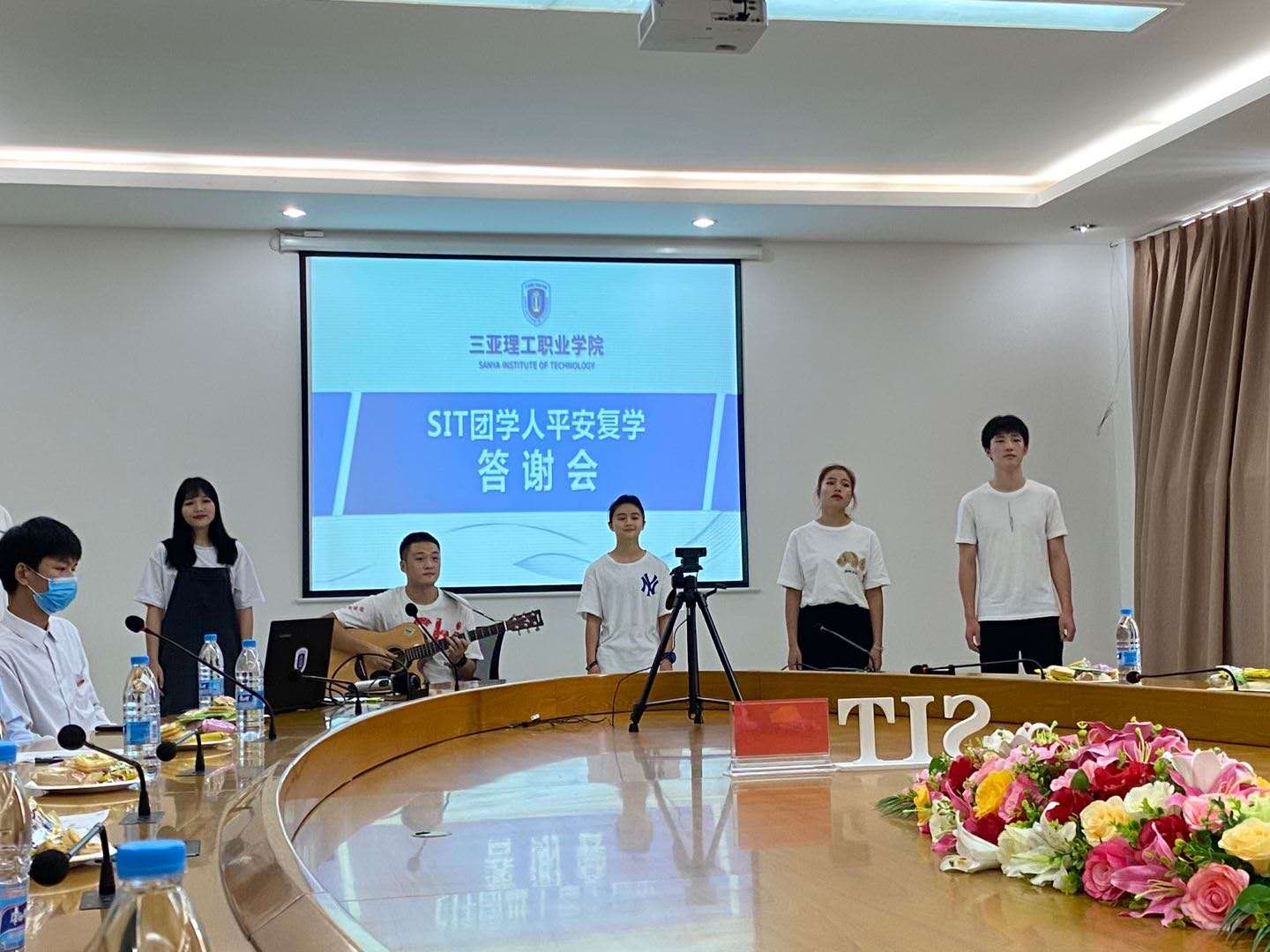 52c998cafeb72bb41f164c83174ddc6.jpg 52c998cafeb72bb41f164c83174ddc6.jpg