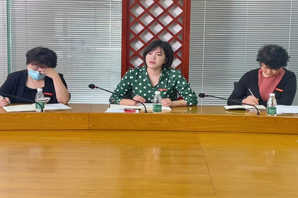 李慧校助.jpg 李慧校助.jpg