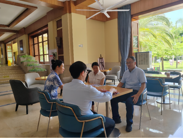 图5 我校调研组走访三亚亚龙湾天域度假酒店.png