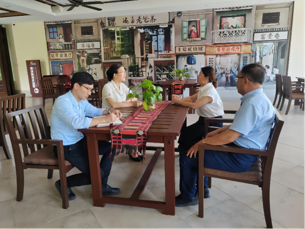 图6 我校调研组走访三亚亚龙湾五号度假别墅酒店.png