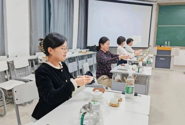 图片 12.jpg 图片 12.jpg