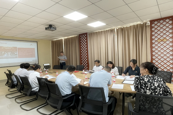 20241010 海燕策略线路1,海燕策略社区论坛,海燕策略社区论坛登陆,海燕策略实战讨论区召开党委理论中心组第七次会议.JPG