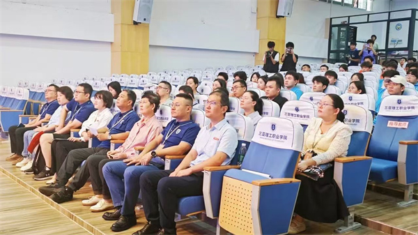 6608b0474df22168401d269f6c2ef5f.jpg 6608b0474df22168401d269f6c2ef5f.jpg